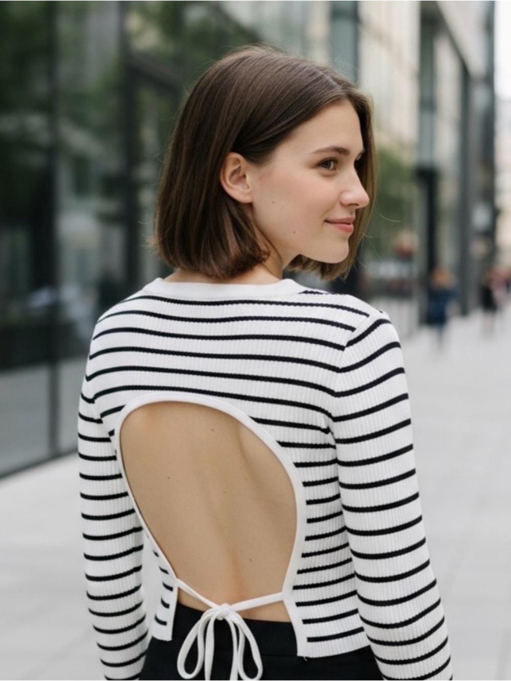 Abercrombie & Fitch Ribbed Backless Sweater